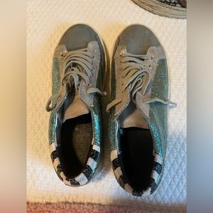 P448 Size 38 sneakers